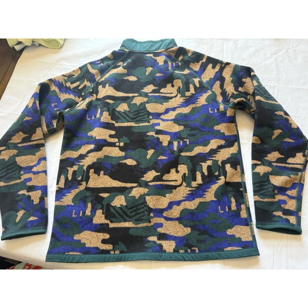The North Face Men's Printed Camo NF 0A7WR897H Men's Size Med Outdoor Gorpcore